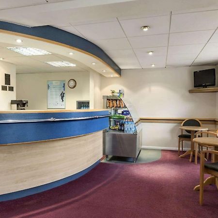Days Inn Michaelwood M5 Falfield Экстерьер фото