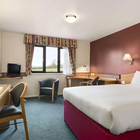 Days Inn Michaelwood M5 Falfield Экстерьер фото