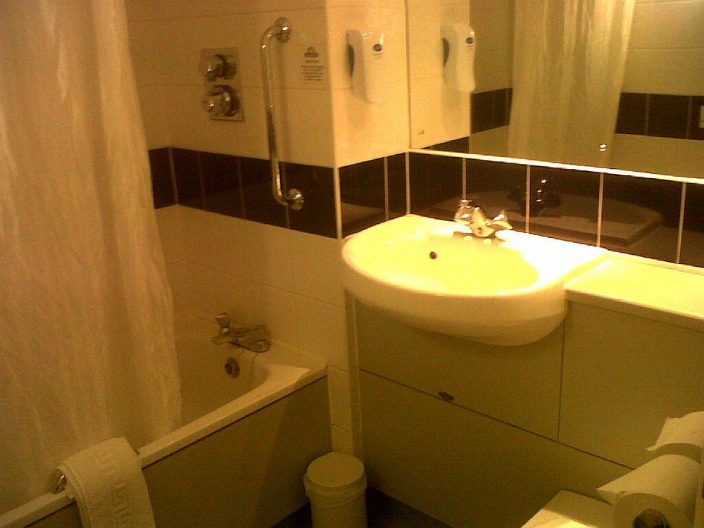 Days Inn Michaelwood M5 Falfield Экстерьер фото