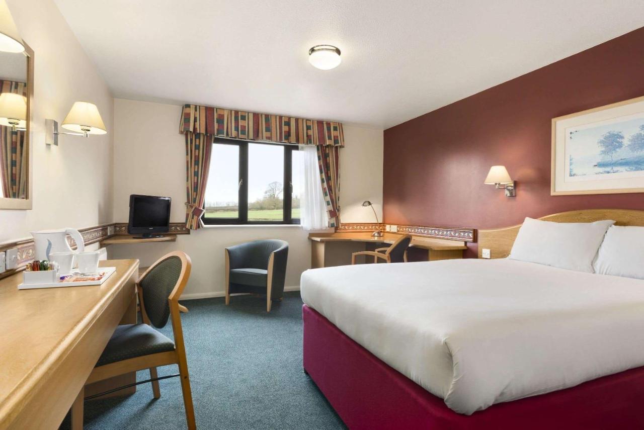 Days Inn Michaelwood M5 Falfield Экстерьер фото
