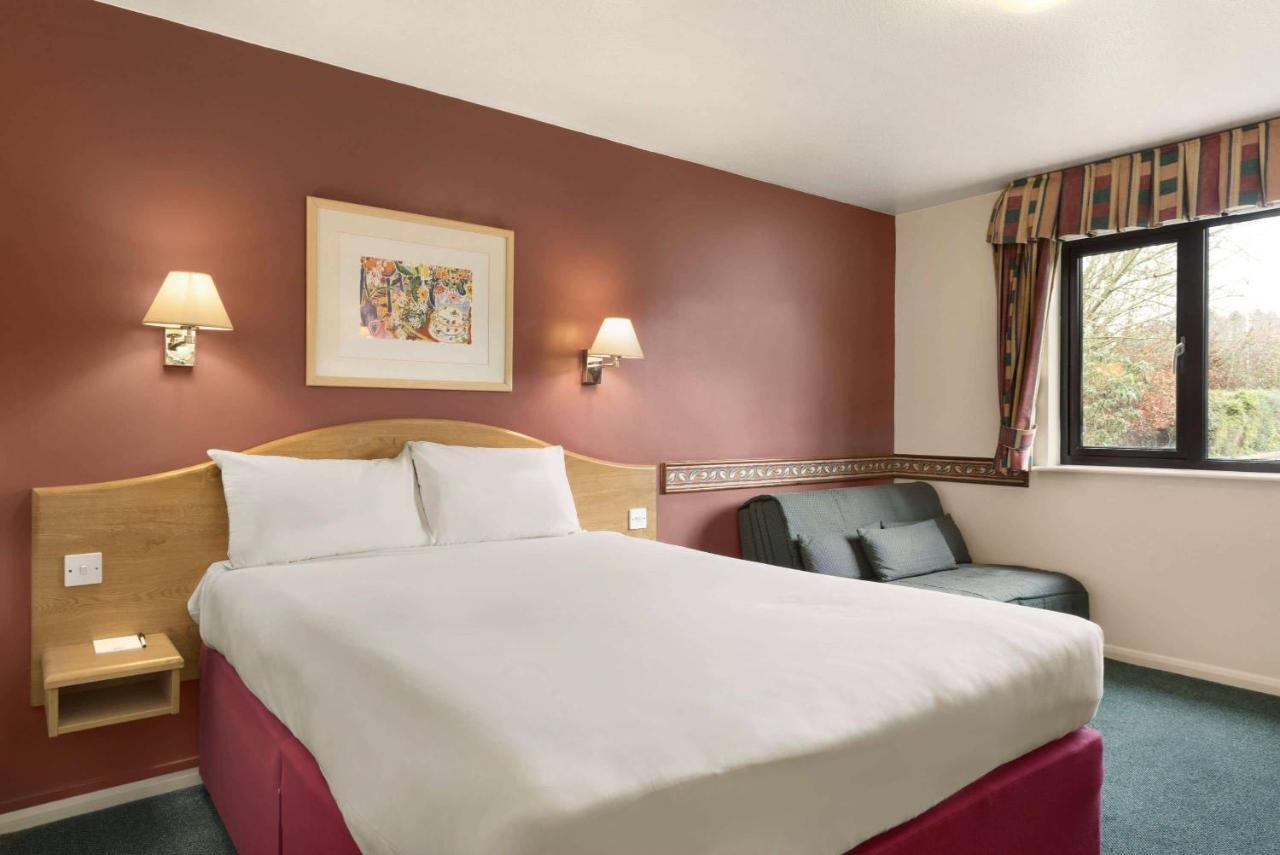 Days Inn Michaelwood M5 Falfield Экстерьер фото