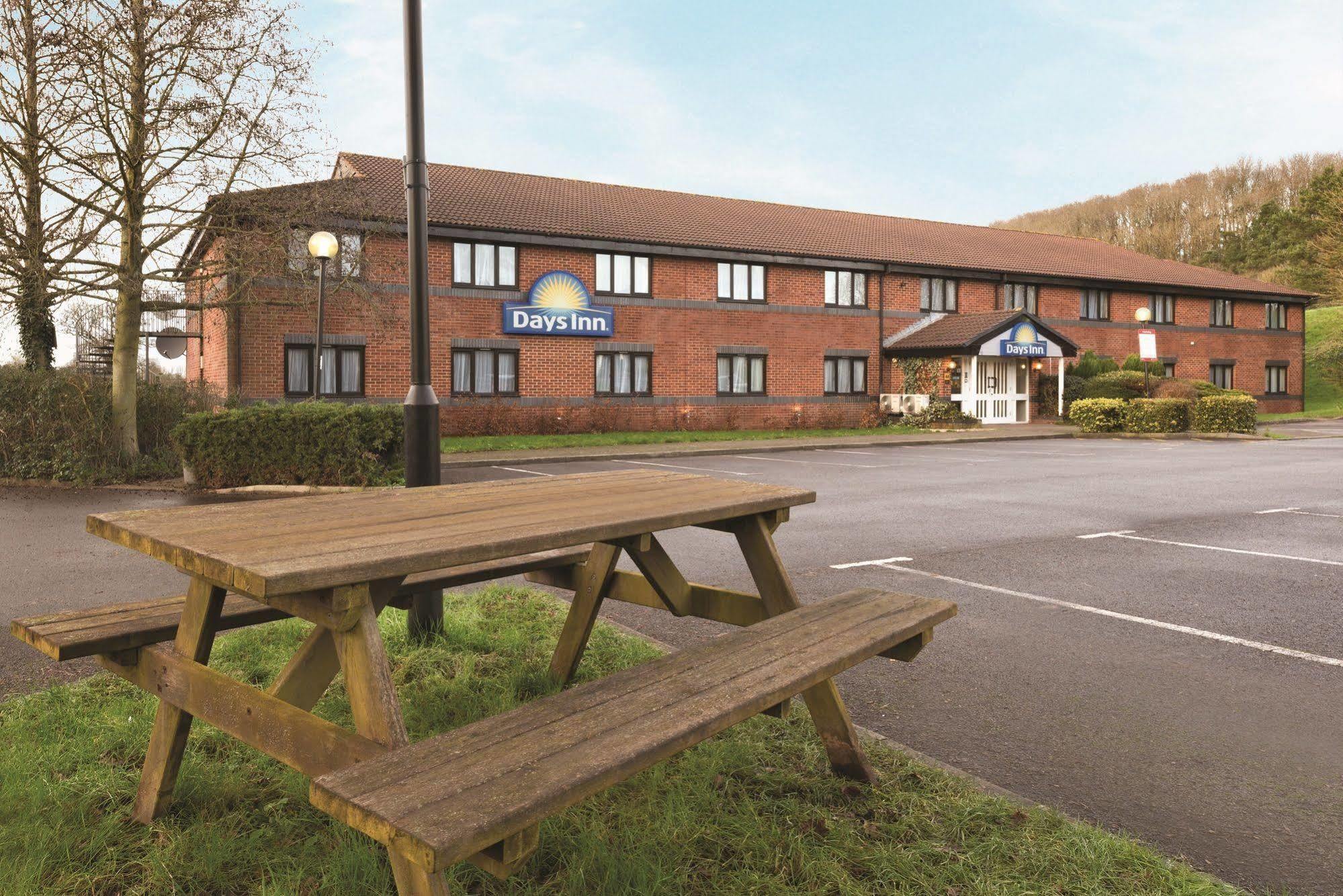 Days Inn Michaelwood M5 Falfield Экстерьер фото