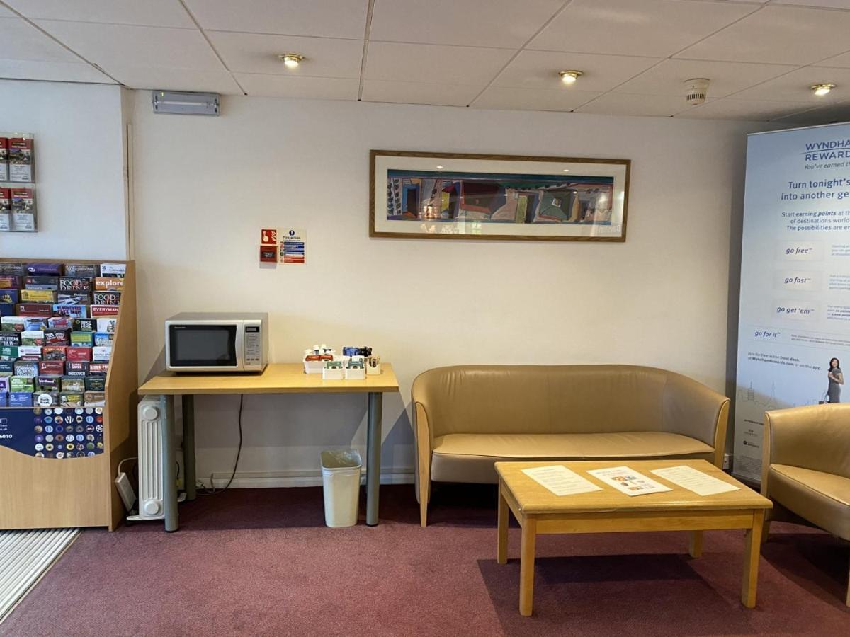 Days Inn Michaelwood M5 Falfield Экстерьер фото