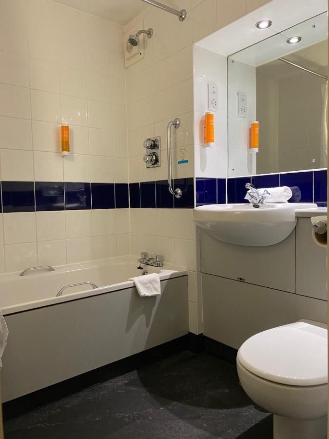 Days Inn Michaelwood M5 Falfield Экстерьер фото